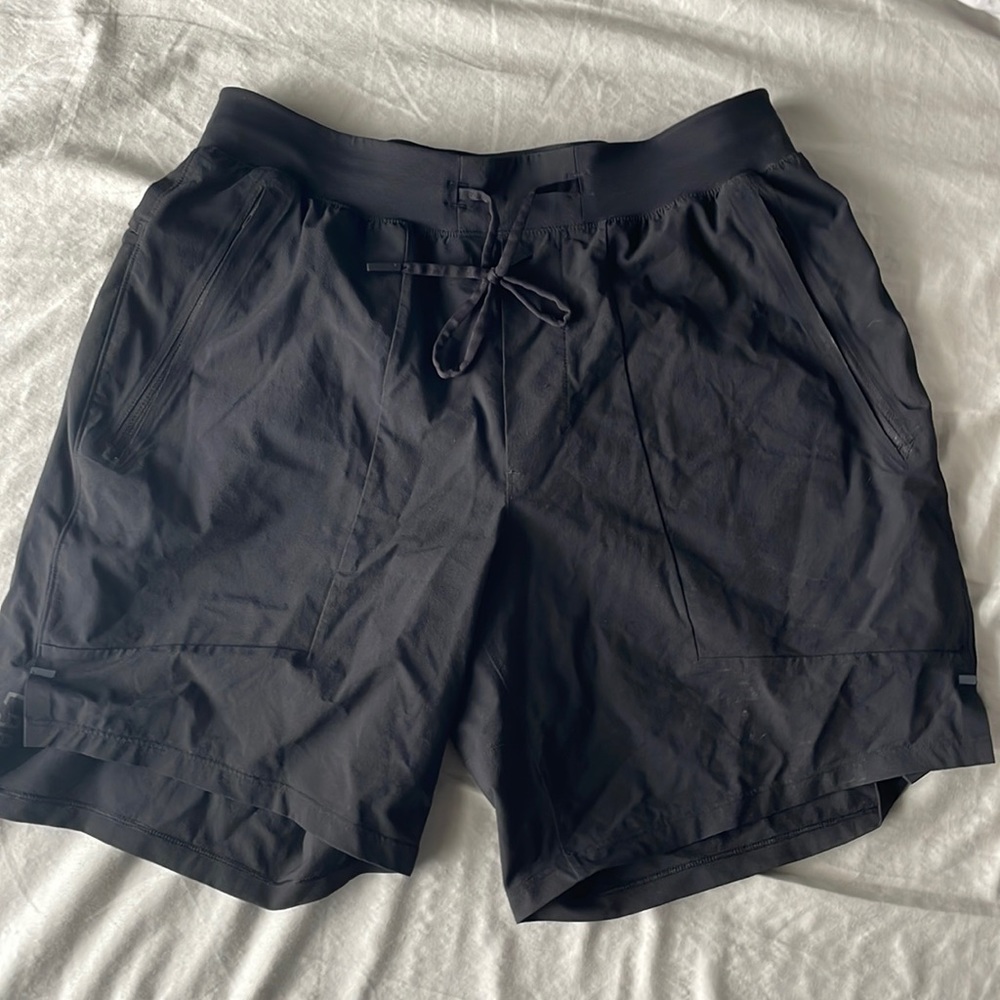 Great condition mens lululemon workout shorts